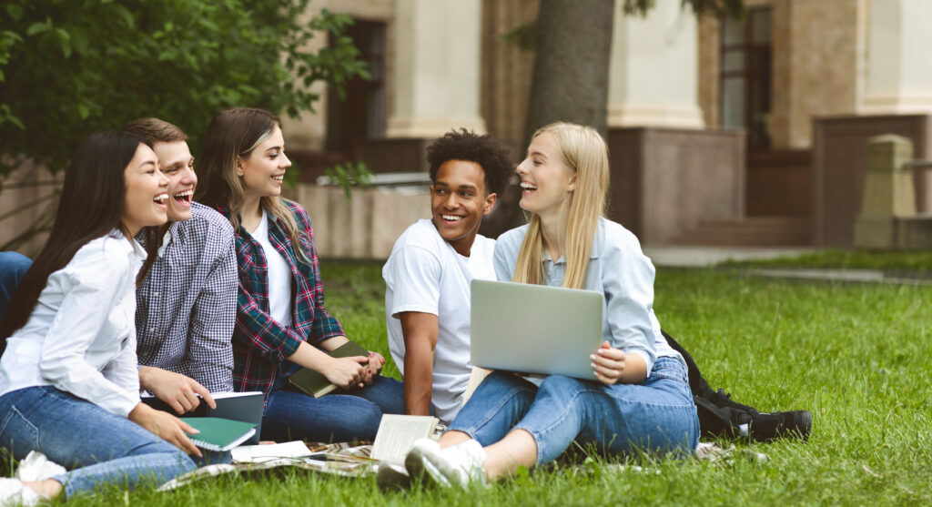 台湾で学ぶ外国人留学生に関する規則、台湾の大学で学ぶ外国人留学生、大学に出願する外国人留学生、台湾の高校で学ぶ外国人留学生、台湾の中学校で学ぶ外国人留学生、台湾の小学校で学ぶ外国人留学生、大学に出願する外国人留学生、国立台湾大学に出願する外国人留学生、台湾で学ぶ外国人留学生の年齢制限、外国人留学生の入学ガイドライン、台湾で学ぶ外国人留学生のビザ、外国人留学生の入学、国立台湾大学の外国人留学生の割合、大学院プログラムに出願する外国人留学生、台湾で学ぶインドネシア人、大学に出願する外国人留学生、台湾で学ぶ外国人留学生の申請書